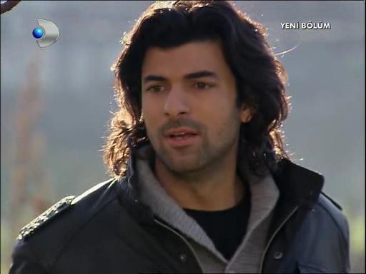 Fatmagulun.Sucu.Ne.BL.18.DVBRip.XviD.force13.avi_snapshot_00.02.13_[2013.02.02_22.17.07].jpg