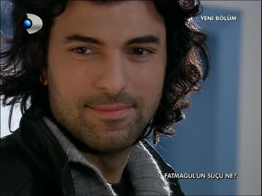 Fatmagulun.Sucu.Ne.BL.18.DVBRip.XviD.force13.avi_snapshot_00.43.00_[2013.02.02_22.46.50].jpg