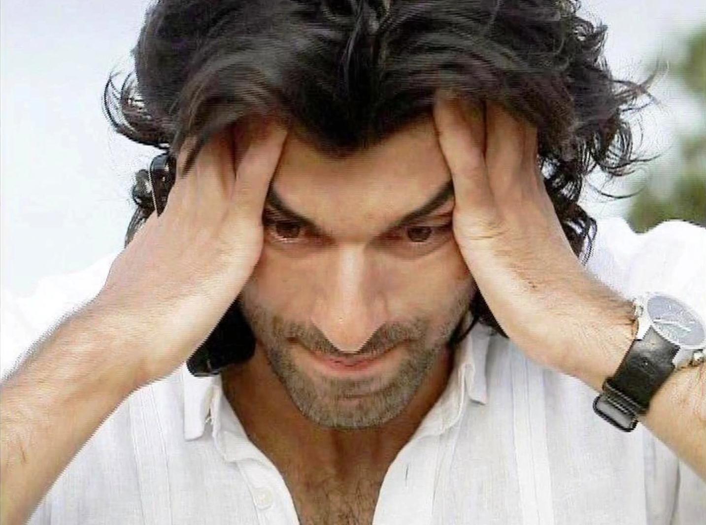 ENGIN AKYURΕK 6].jpg