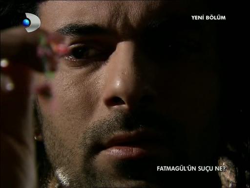 Fatmagulun.Sucu.Ne.BL.10.DVBRip.XviD.force13.avi_snapshot_01.26.24_[2013.02.06_00.23.36].jpg