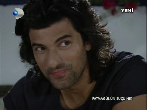 Fatmagulun.Sucu.Ne.BL.01.DVBRip.XviD.force13.avi_snapshot_01.08.11_[2013.02.06_22.03.22].jpg