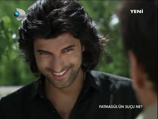 Fatmagulun.Sucu.Ne.BL.01.DVBRip.XviD.force13.avi_snapshot_00.22.37_[2013.02.06_22.25.16].jpg