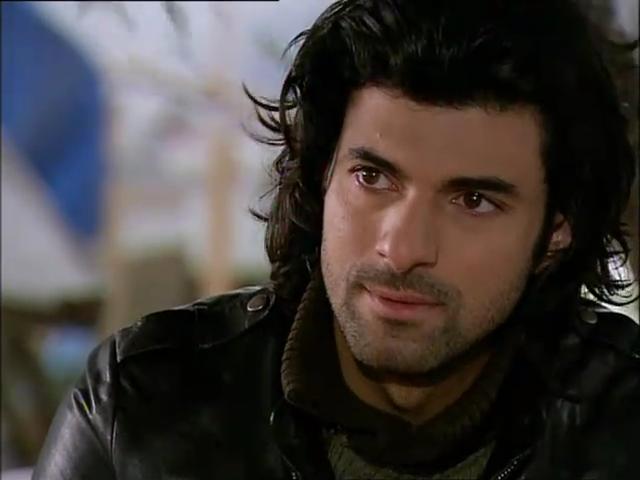 Fatmagülün Suçu Ne 13.Bölüm Part 2.flv_snapshot_08.26_[2013.02.07_22.37.57].jpg