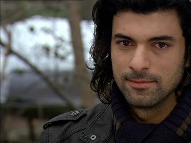 Fatmagülün Suçu Ne 14.Bölüm Part 2.flv_snapshot_42.51_[2013.02.08_22.10.47].jpg