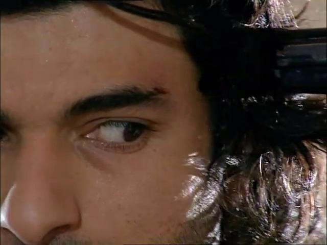 Fatmagülün Sucu Ne 20.Bölüm Part 1.flv_snapshot_01.32_[2013.02.10_21.03.17].jpg