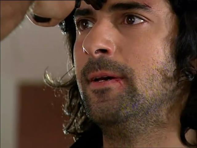 Fatmagülün Sucu Ne 20.Bölüm Part 1.flv_snapshot_06.15_[2013.02.10_21.11.02].jpg