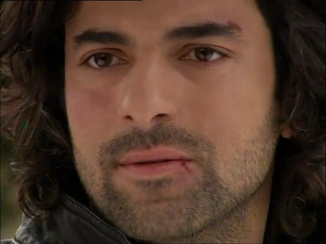 Fatmagülün Sucu Ne 20.Bölüm Part 1.flv_snapshot_25.34_[2013.02.10_21.14.41].jpg