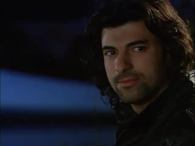 Fatmagülün Sucu Ne 20.Bölüm Part 2.flv_snapshot_34.45_[2013.02.10_21.38.04].jpg