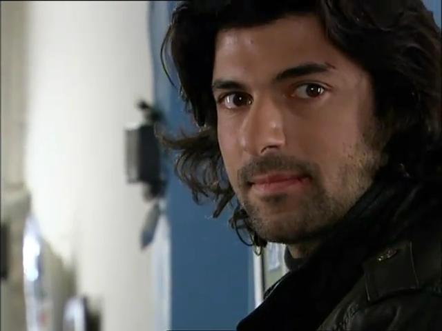 Fatmagülün Sucu Ne 20.Bölüm Part 2.flv_snapshot_44.28_[2013.02.10_21.43.08].jpg
