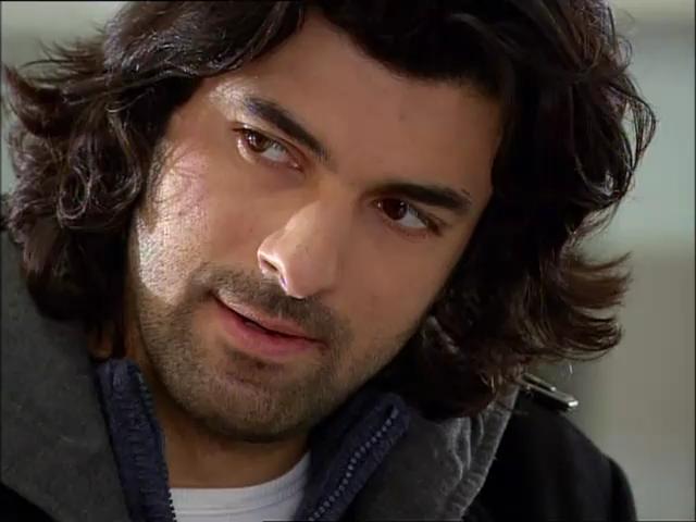 Fatmagülün Suçu Ne 23.Bölüm Part 1.flv_snapshot_11.49_[2013.02.15_23.23.45].jpg