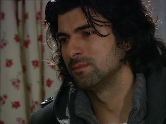 Fatmagülün Suçu Ne 24.Bölüm.flv_snapshot_01.01.35_[2013.02.17_21.33.10].jpg