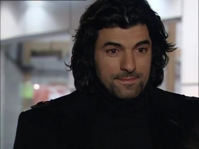 Fatmagülün Suçu Ne 24.Bölüm.flv_snapshot_01.27.54_[2013.02.17_21.41.36].jpg