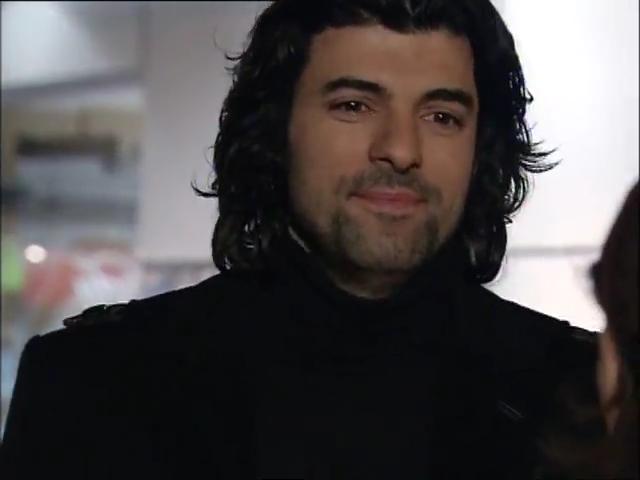 Fatmagülün Suçu Ne 24.Bölüm.flv_snapshot_01.27.56_[2013.02.17_21.41.56].jpg