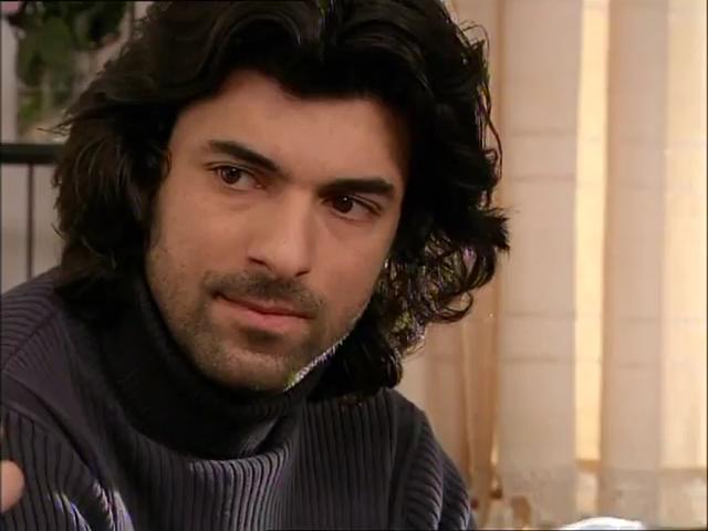Fatmagülün Suçu Ne 26.Bölüm[1].flv_snapshot_00.18.12_[2013.02.19_23.58.13].jpg