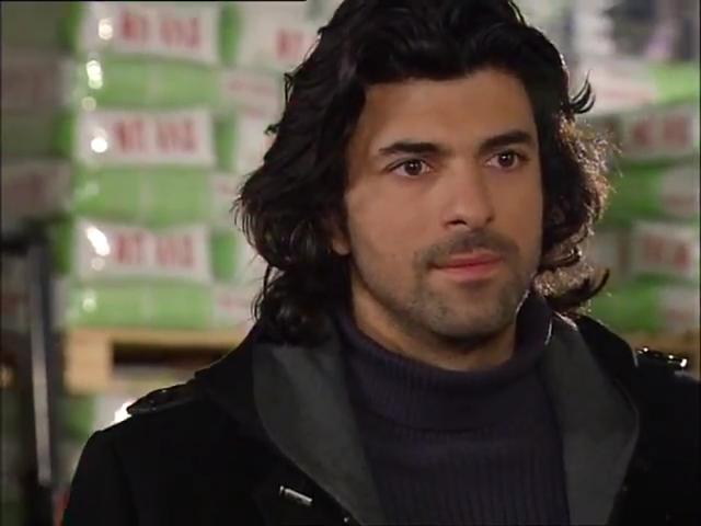 Fatmagülün Suçu Ne 26.Bölüm[1].flv_snapshot_00.37.41_[2013.02.20_00.05.07].jpg