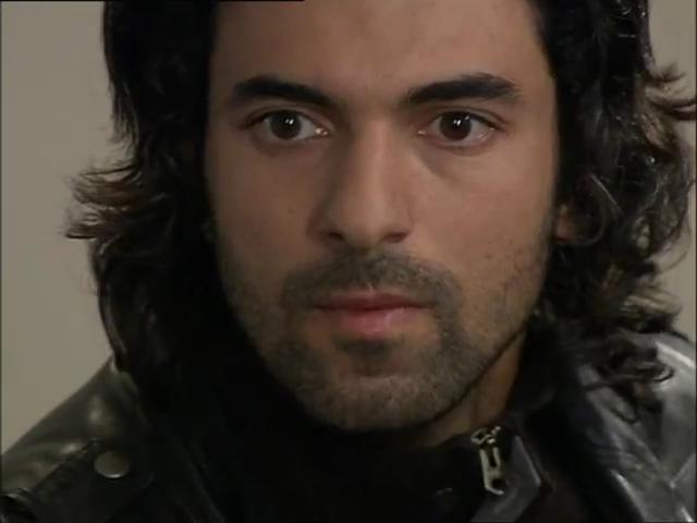 Fatmagülün Suçu Ne 11.Bölüm.flv_snapshot_00.33.38_[2013.02.20_23.39.00].jpg