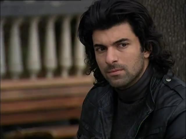 Fatmagülün Suçu Ne 11.Bölüm.flv_snapshot_01.13.03_[2013.02.20_23.48.03].jpg
