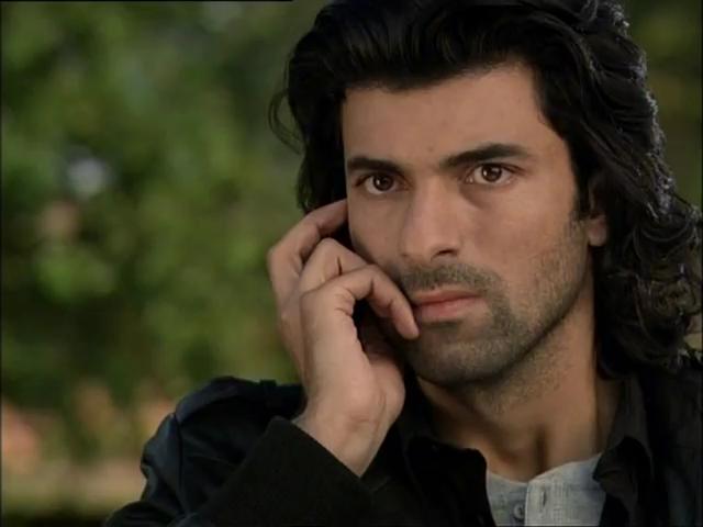 Fatmagülün Suçu Ne 7.Bölüm.flv_snapshot_01.23.14_[2013.02.23_00.16.30].jpg