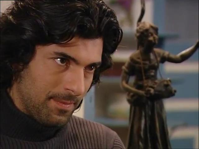 Fatmagülün Suçu Ne 27.Bölüm.flv_snapshot_00.20.45_[2013.02.23_23.45.51].jpg