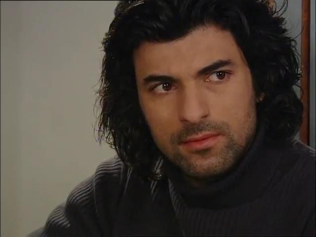 Fatmagülün Suçu Ne 27.Bölüm.flv_snapshot_00.31.35_[2013.02.23_23.52.59].jpg